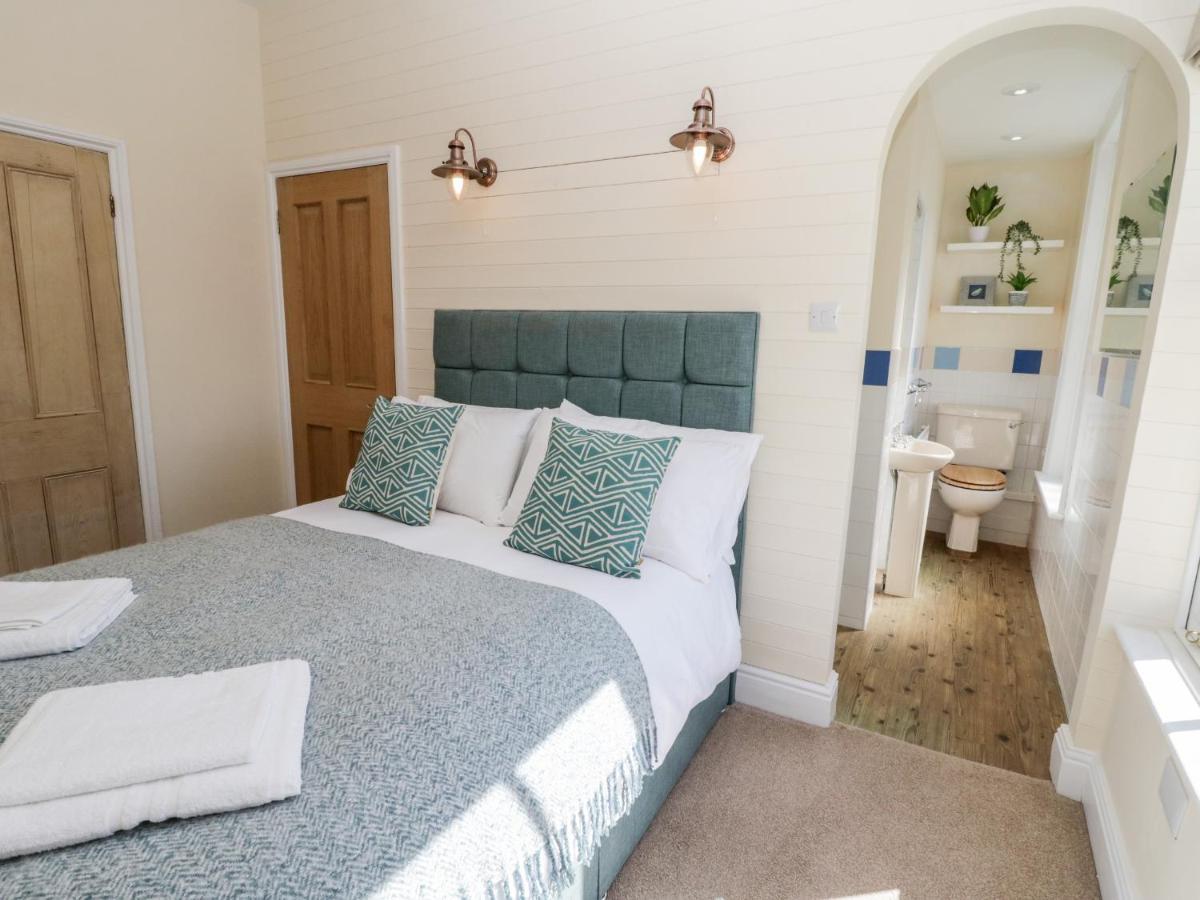 Laurel House Villa Whitby Dış mekan fotoğraf